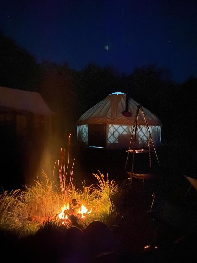 Mill Haven Place Glamping-Yurt 2 Haverfordwest Exteriör bild